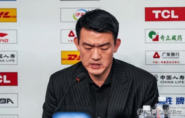 胜山西发布会!王博不满防守松懈,评价外援未给高分,布朗谈总结 胜山西发布会!王博不满防守松懈,评价外援未给高分,布朗谈总结